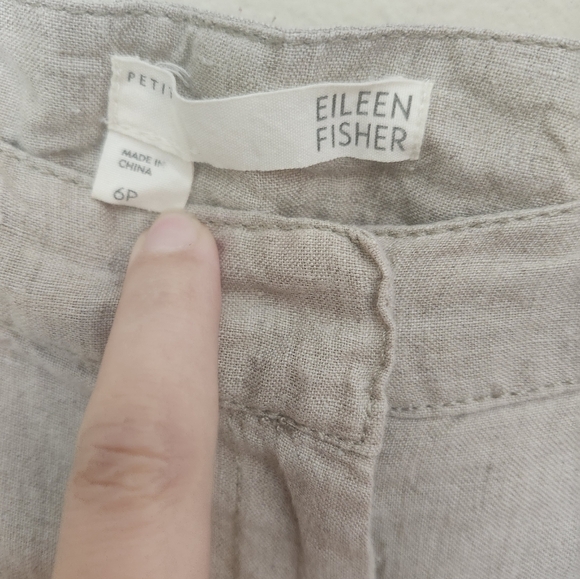 Eileen Fisher %100 linen tan Capri cargo pants - Picture 3 of 6